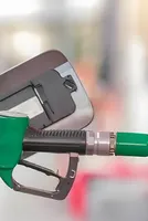 Indian Oil Price Hike: XP100 Petrol Jumps to INR 160 per Litre, Xtra Green Diesel at INR 92.99 in Delhi; Regular Fuel Prices Steady