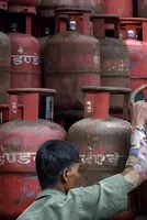 Government fixes LPG production targets for refiners, Reliance gets largest share