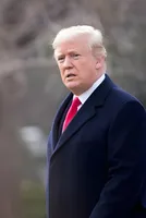 Oil Falls 2% as Trump Says U.S. Will Exit Iran 'Pretty Quickly'