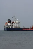 Oil Prices Fall as Hormuz Crude Flows Top Pre-War Levels