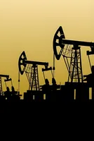 Oil Prices Head for Weekly Gain as Hormuz Attacks Rattle Markets 