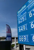 Oil prices dip as mediation efforts offset US-Iran strikes