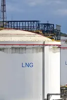 US natural gas rises as Texas heat outlook boosts power demand