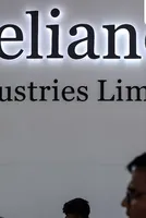 Strait of Hormuz Shipping Resumes, China's Private Refiners Rush to Buy Middle Eastern Crude at $5 Discount 