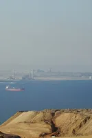 Qatari LNG Cargo Heads Through Red Sea to Europe in Rare Suez Run