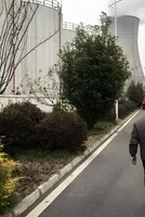 Oil prices fall in volatile trade amid stalled US-Iran peace talks