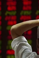 Nifty 50 Falls 282 Points, Sensex Drops Over 1,000 Points as U.S.-Iran Tensions Weigh on IT Stocks