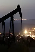 Crude Oil Inventories Surge, Surpassing Forecasts and Previous Levels