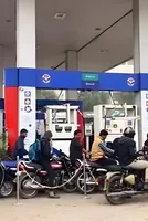 Pune Fuel Rush Triggers Citywide Pump Queues