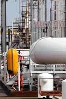 Oil prices hit 4-mth high on US-Iran tensions, winter supply disruptions