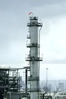 Japan's Refinery Utilization Hits 73% as Strategic Oil Stocks Flow In