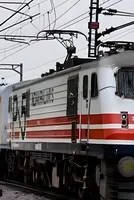Indian Railways hits 99.6% electrification, freight at record 1,670 MT: Centre 
