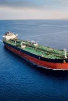 Hormuz ship transits steady at three for three days, data shows