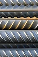 Steel Drops to 4-Week Low