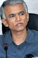 Minister Krishna Byre Gowda asks BMRCL to conduct Metro Blue Line trial run in October, operations in ’27 
