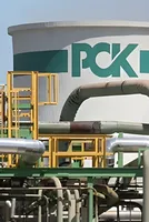 Germany Considers Extending Oil Reserve Relief Despite Falling Prices