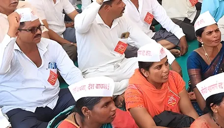 A new expressway project has farmers across Maharashtra up in arms 