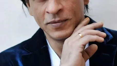 Mumbai Year Ender 2025 Shah Rukh Khan Dominates Real Estate Headlines Across India