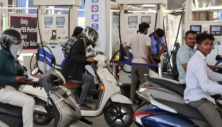 Today Petrol, Diesel Prices June 21: Petrol at Rs 102.12 in New Delhi; Check latest fuel rates in Mumbai, Che 