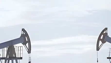 Crude oil seen at $70–80/bbl by May-end; Sunil Singhania flags market relief