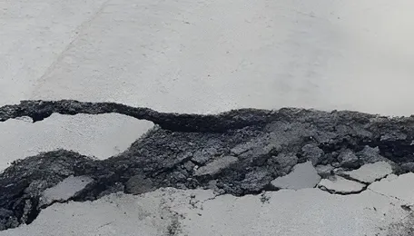 Kolkata Road Subsidence Exposes Filled Land Risk