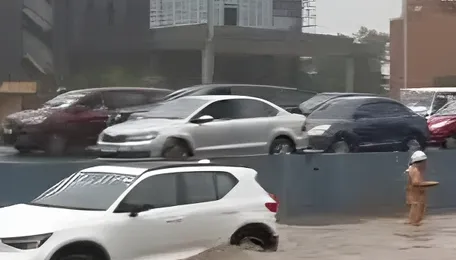 Ahmedabad Traffic Police Clear Flood Hit Roads
