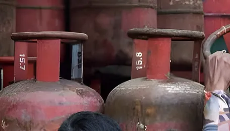 Government fixes LPG production targets for refiners, Reliance gets largest share