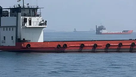 India oil refiners change tactics and hire ships to cross Hormuz