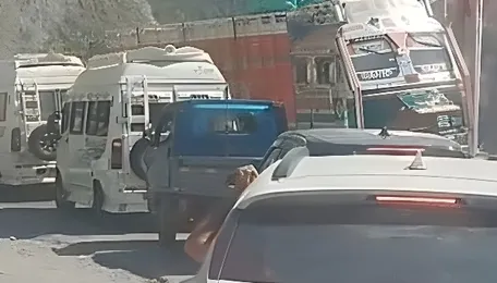 Srinagar Jammu National Highway open for regulated 2-way traffic 