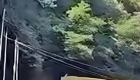 Srinagar Jammu NH open for regulated 2-way traffic 