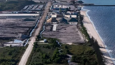 Carbon crossroads: Petrochemicals boom tests Indonesia’s climate goals 
