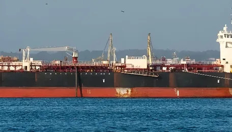 Middle East Oil Exports Rebound to 12.8 Million Bpd