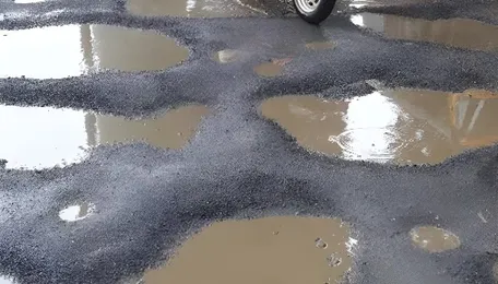 Mumbai Flyover Maintenance Shift Targets Potholes