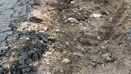 Mandrem Residents Urge Action on Crumbling Roads