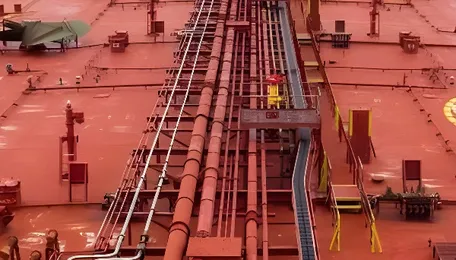 How the UAE Has Kept Its Oil Flowing Through Hormuz