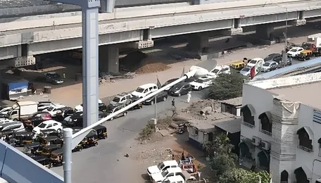 Mumbai Connector Delay Extends Commuter Wait