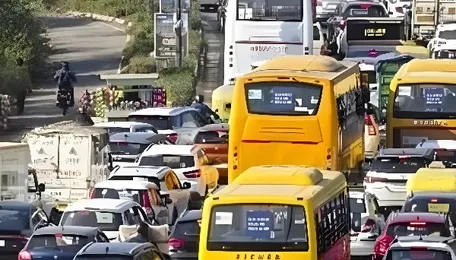Delhi Vehicular Pollution Highlights Transport Shortfall