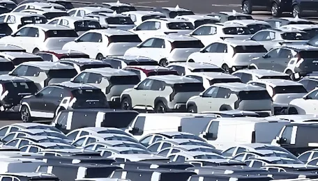 Export competitiveness declines outside semiconductors, cars 