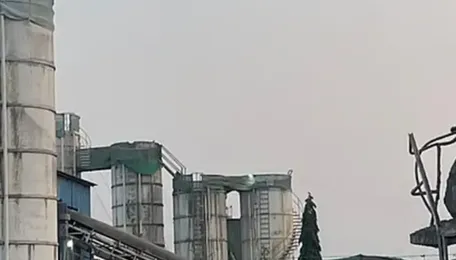 Pimpri Chinchwad Road Hazard Worsens Metro Chaos