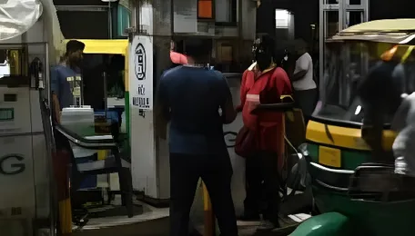 Auto fares rise across Kolkata routes as LPG price hike hits drivers and commuters 