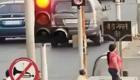 Nagpur Parking Crisis Signals Urgent Planning Challenge