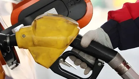 Govt Mandates Nationwide Sale Of E20 Petrol With RON 95 From April 2026 