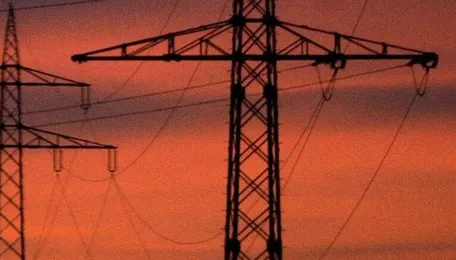 India revises power strategy, balances coal expansion with renewable, nuclear growth