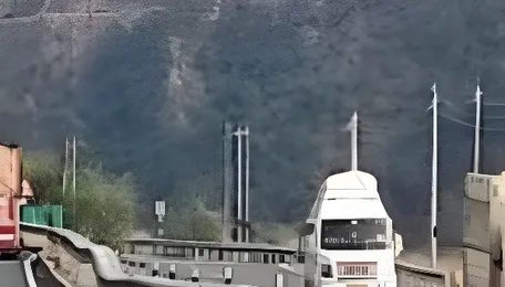 Srinagar-Jammu NH open for 2-way traffic 