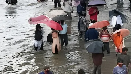 Kolkata Storm Alerts Raise Urban Flood Concerns 