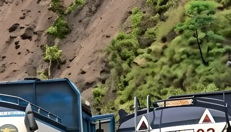 Landslide blocks Pasighat-Aalo highway in Arunachal Pradesh 