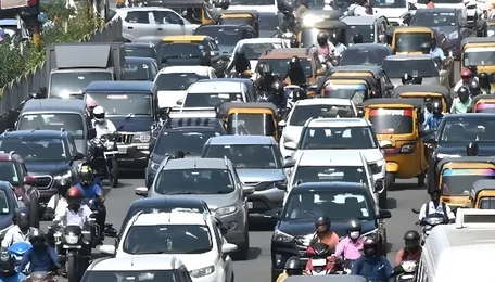 Chennai Traffic Encroachments Cause Gridlock At Key Junction