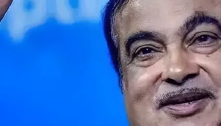 Nitin Gadkari Drops $5 Trillion Blueprint At ET Edge Supply Chain Fest 2025: Ports, EVs, Roads, and a Net Ener 
