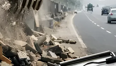 Palghar Collector Orders Clearance of Highway Encroachments in 15 Days 