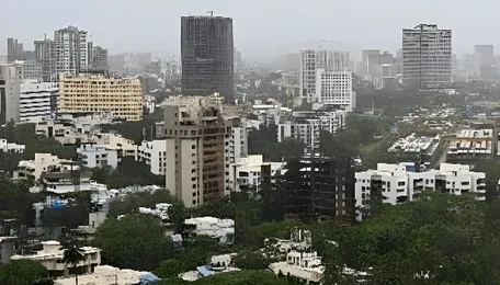 Mumbai Waterfront Redevelopment Reshapes Bandra Housing